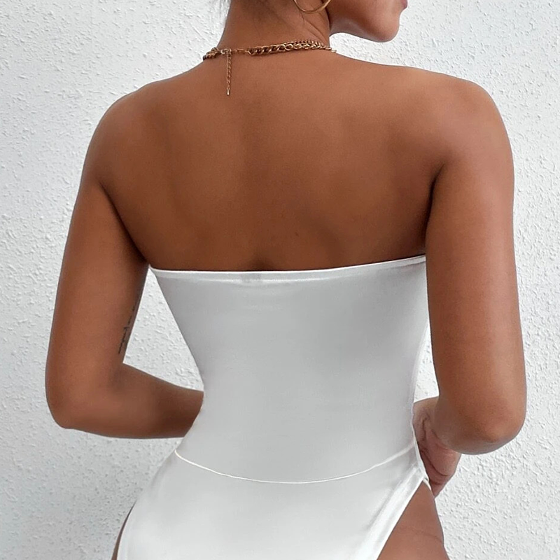 body blanc élégant